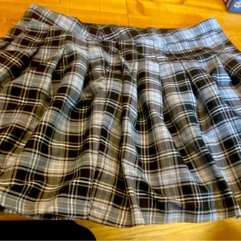 2x plaid school girl skirt